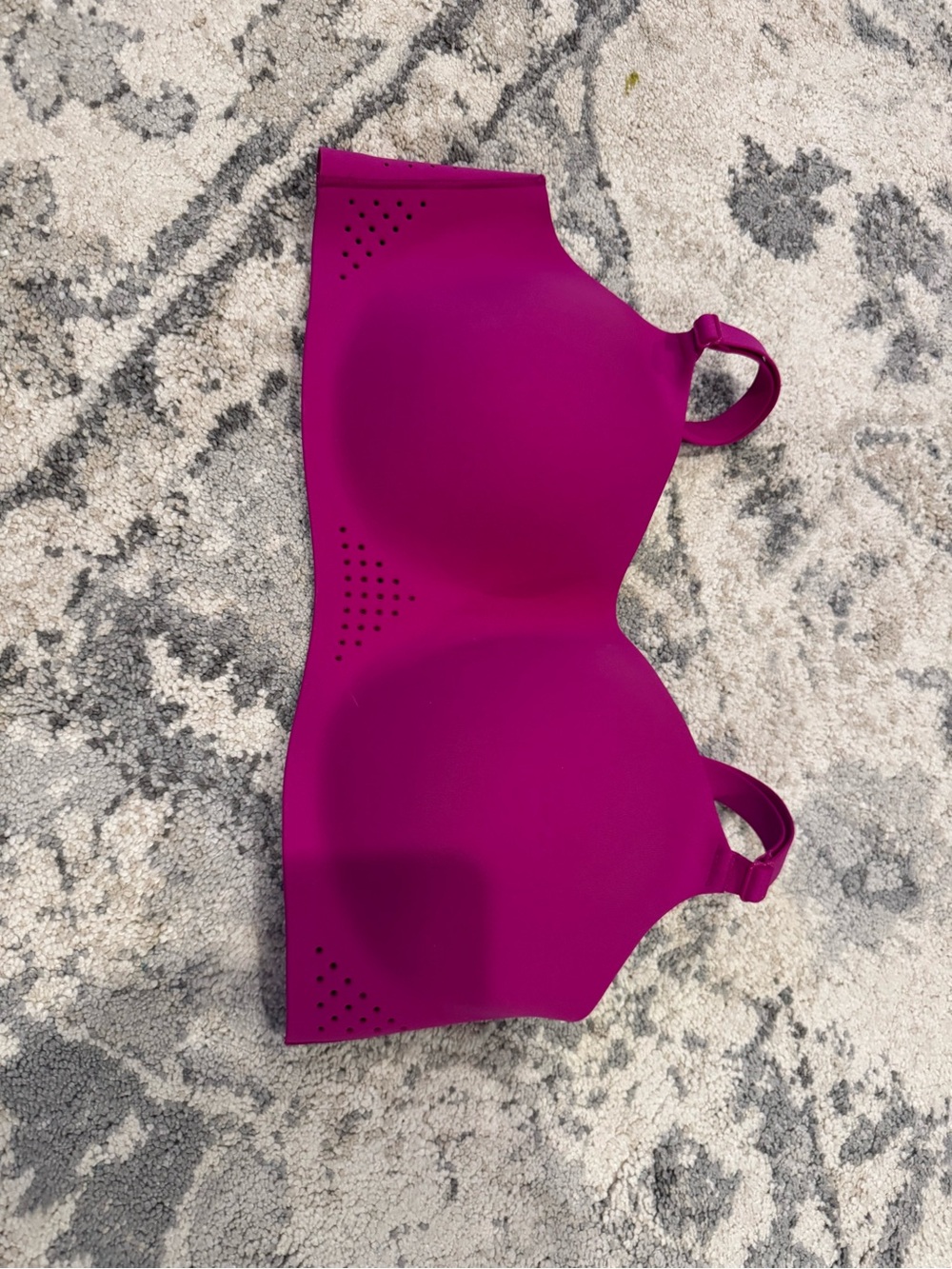 VSX Seamless Wireless Bra in Magenta Pink